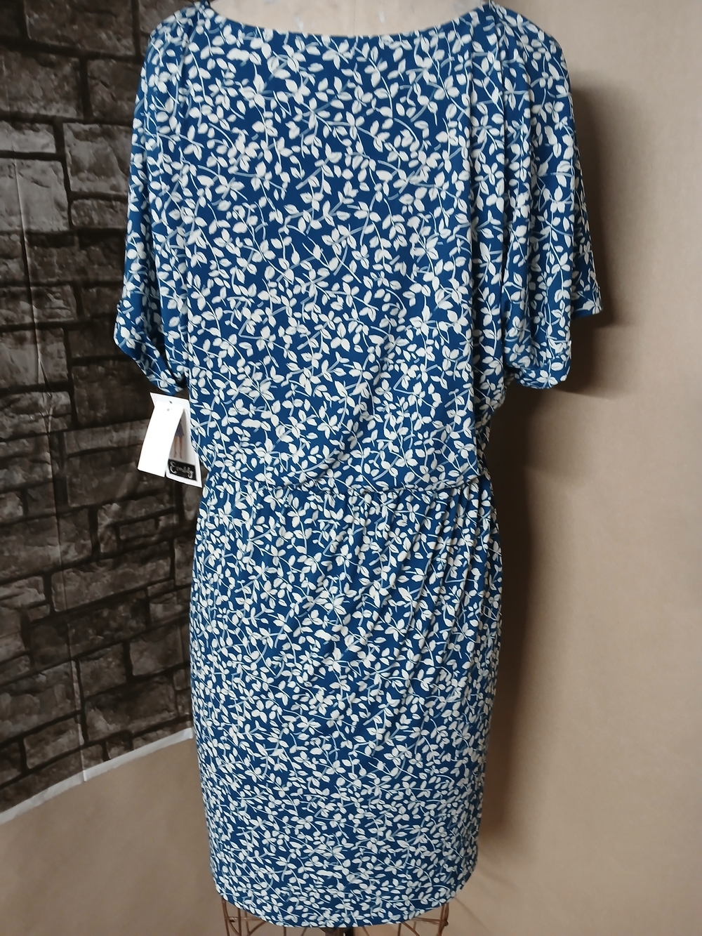 EBlue and White Floral Midi Dress - Unbranded